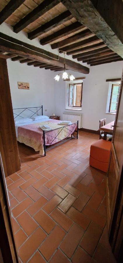 Agriturismo La Piaggia Appartamenti A Vivo dʼOrcia Εξωτερικό φωτογραφία