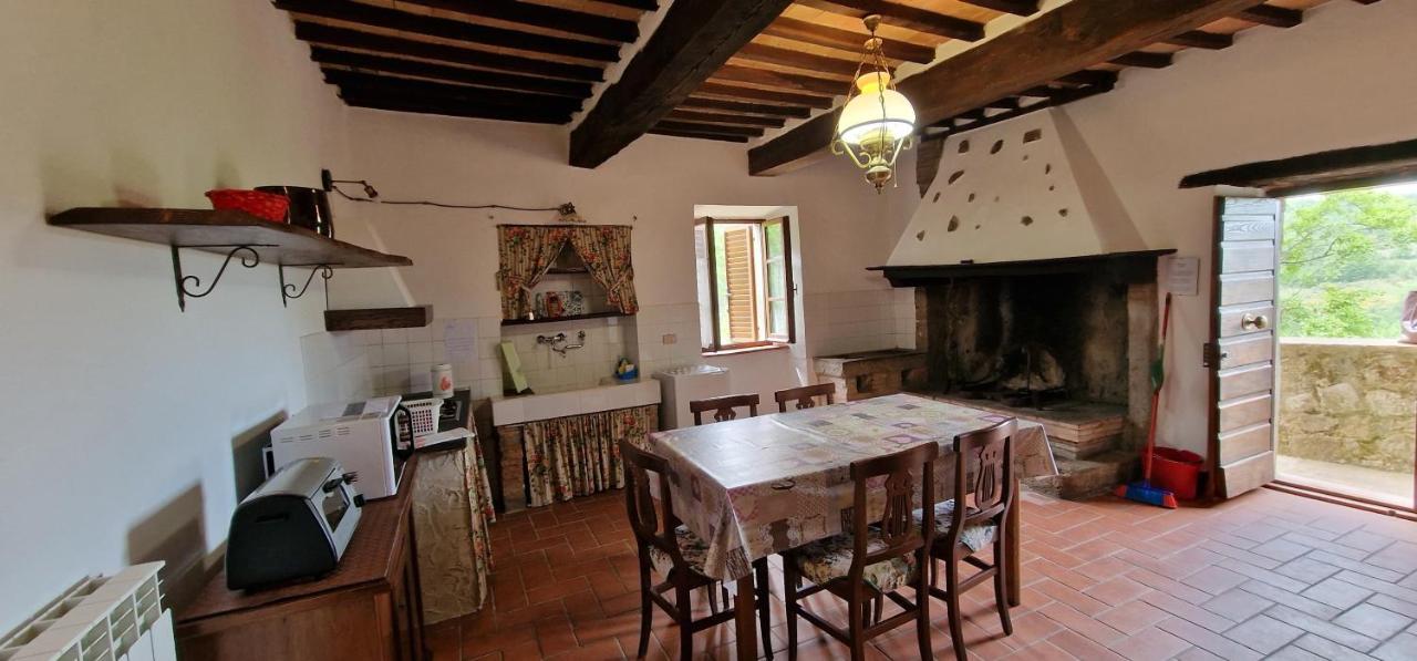Agriturismo La Piaggia Appartamenti A Vivo dʼOrcia Εξωτερικό φωτογραφία